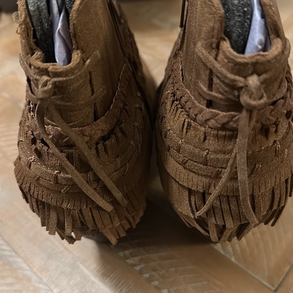 New Naughty Monkey In Lyne Boho Fringe Western Tan Suede Block Heel Ankle Boot - Picture 15 of 16